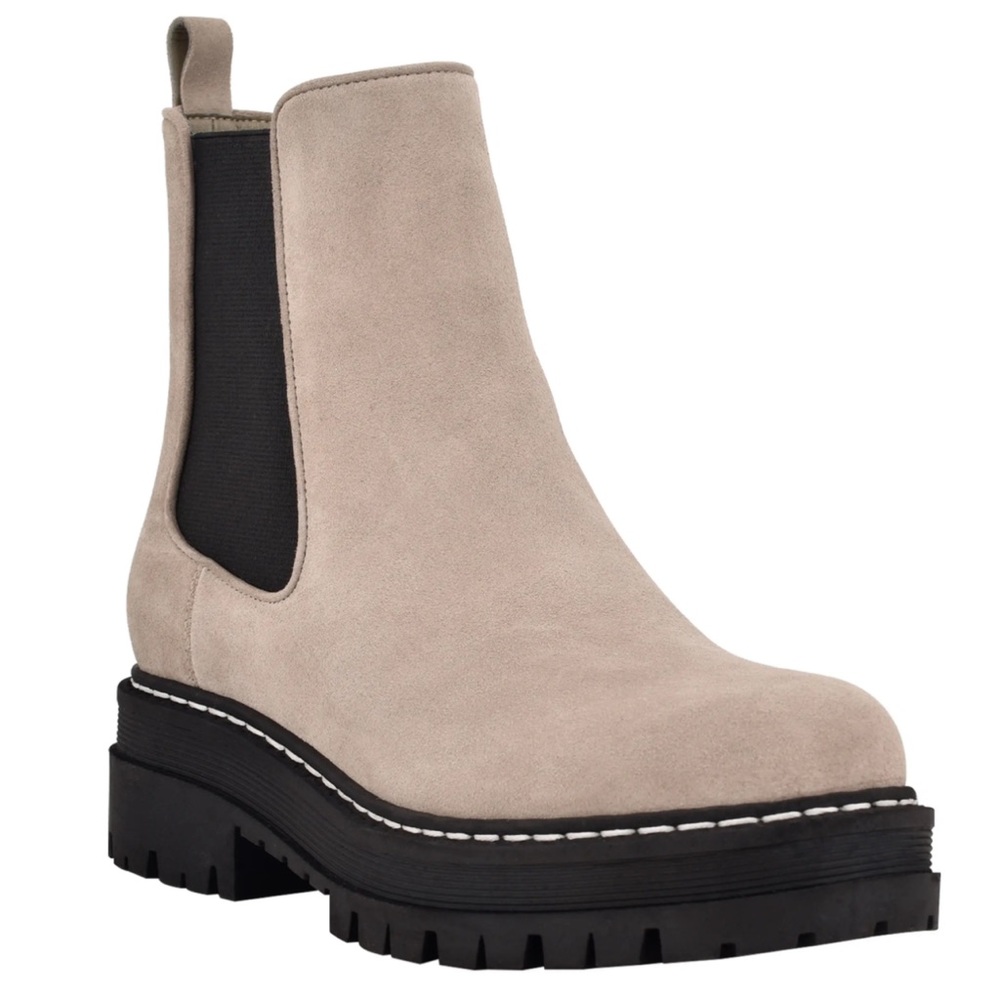 NWOT - Marc Fisher LTD Privi Platform Chelsea Boot